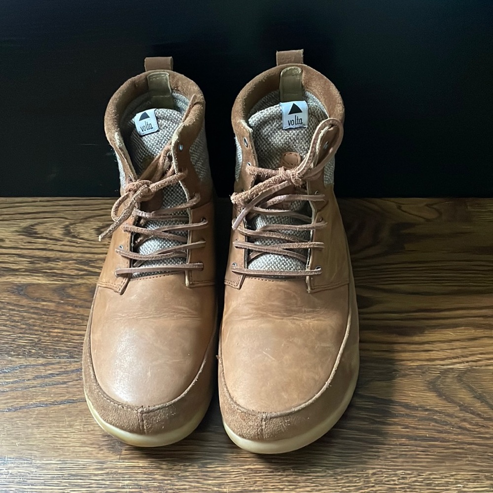 Volta men’s high top leather boots